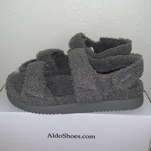 Aldo Sherpa Sandals💎